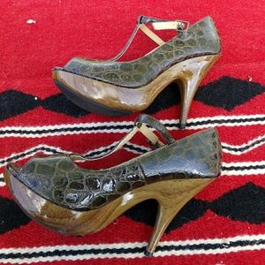 Size 7 forever 21 heels faux alligator